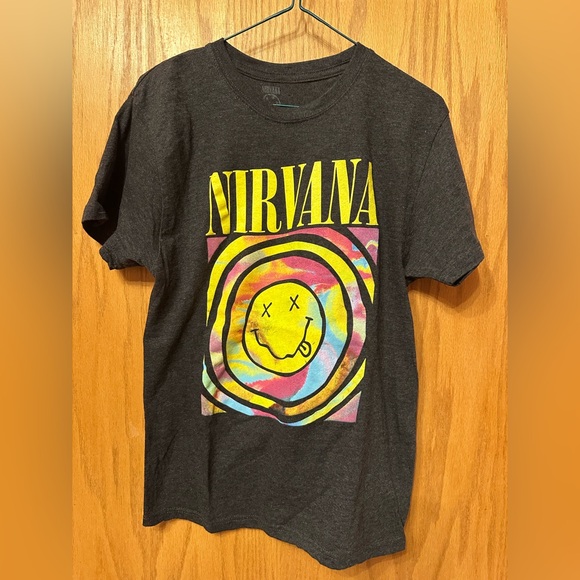 Lot of 4 Graphic Tee-shirts - Picture 4 of 9